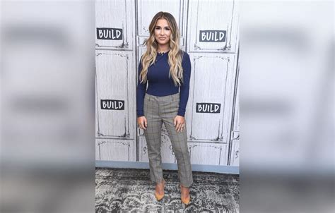 jessie james decker diet and workout|Jessie James Decker Shares Her Best Workout